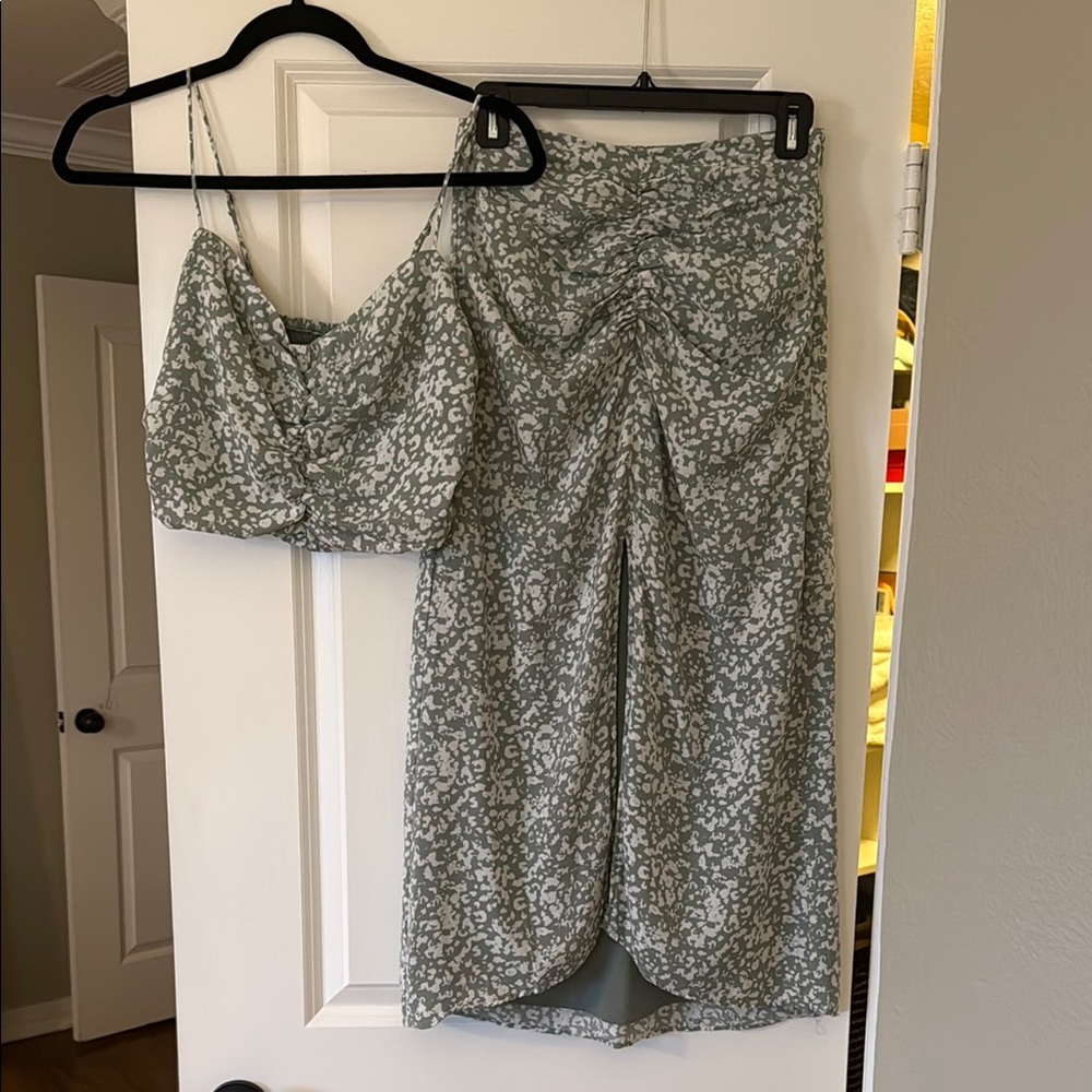 Abercrombie & Fitch Elegant Green Patterned 2 Piece skirt set